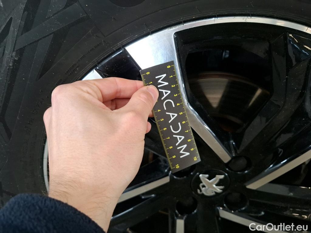  Peugeot  2008  Allure Pack 1.5 HDi 130CV BVA8 E6d #41