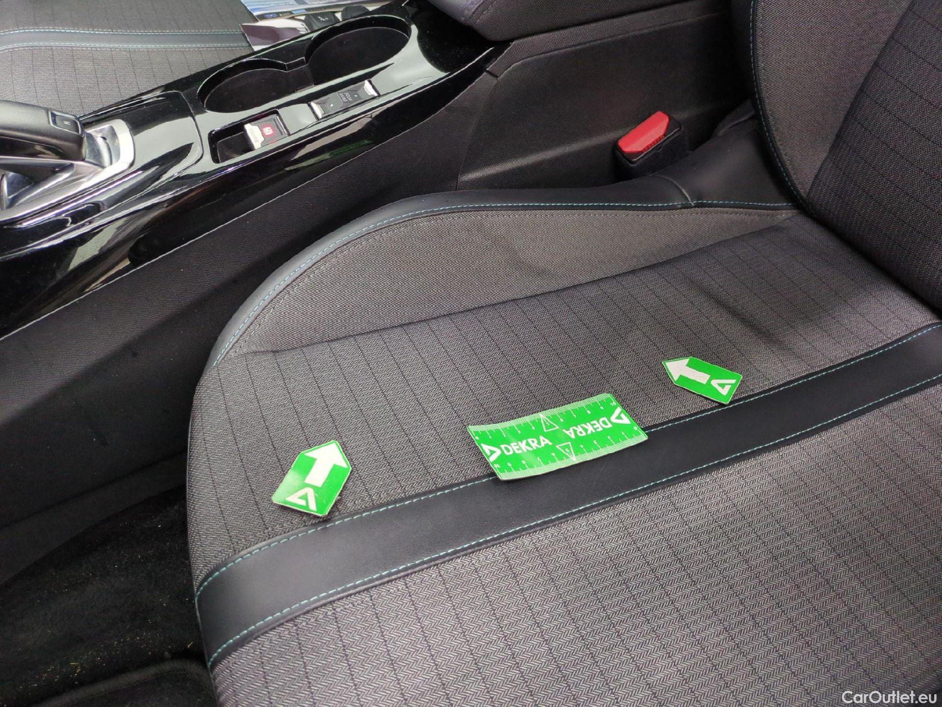  Peugeot  2008  Allure Business 1.2 PureTech 130CV BVA8 E6d #10