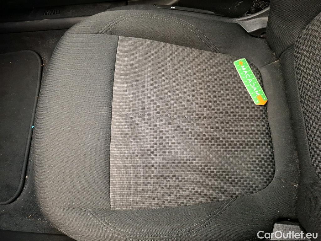  Bmw  Serie 1 BMW Série 1 / 2019 / 5P / Berline 1.5 116I Business Design #51