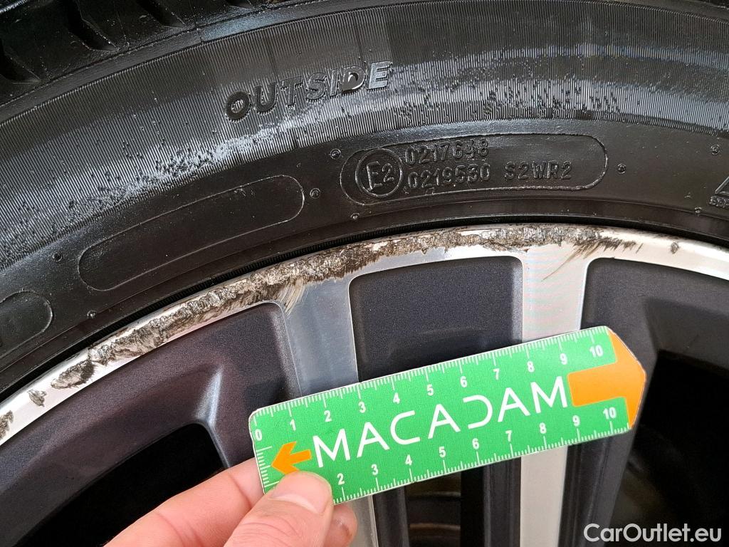  Bmw  Serie 1 BMW Série 1 / 2019 / 5P / Berline 1.5 116I Business Design #40