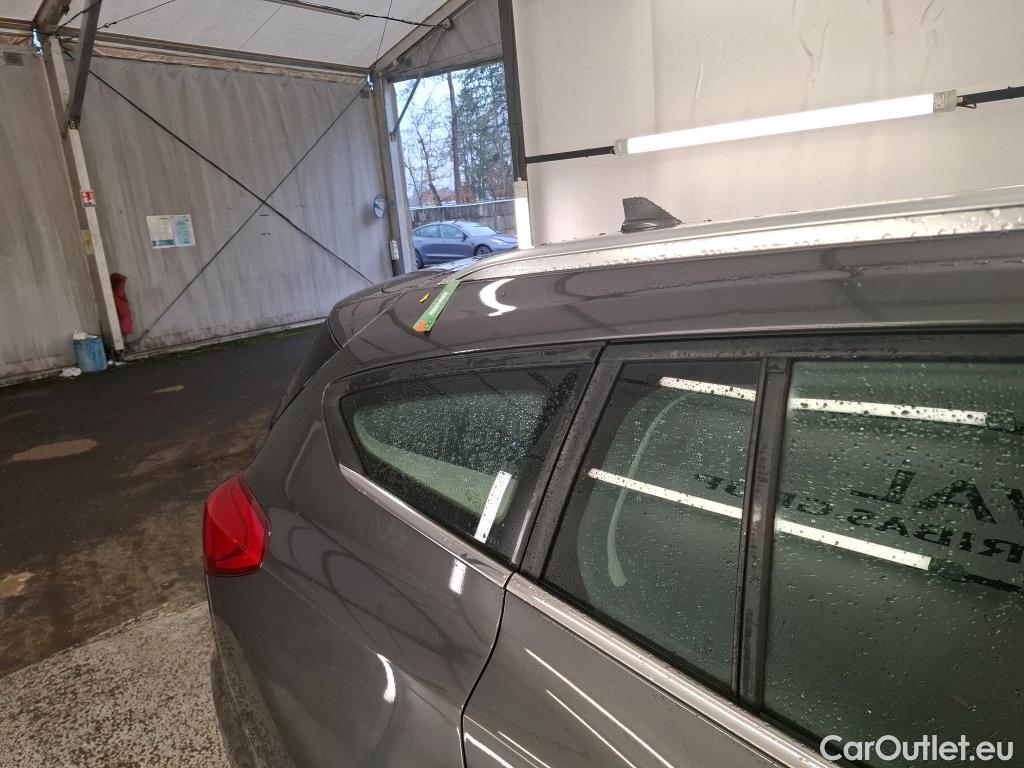  Ford  Focus FORD  SW / 2018 / 5P / Break SW - 1.5 EcoBlue 120 auto Trend Business #46