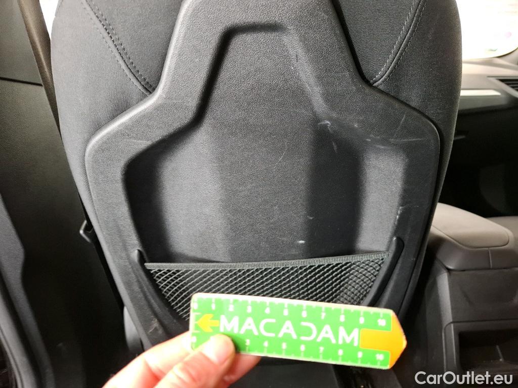  Bmw  Serie 1 BMW Série 1 / 2019 / 5P / Berline 1.5 116I Business Design #44