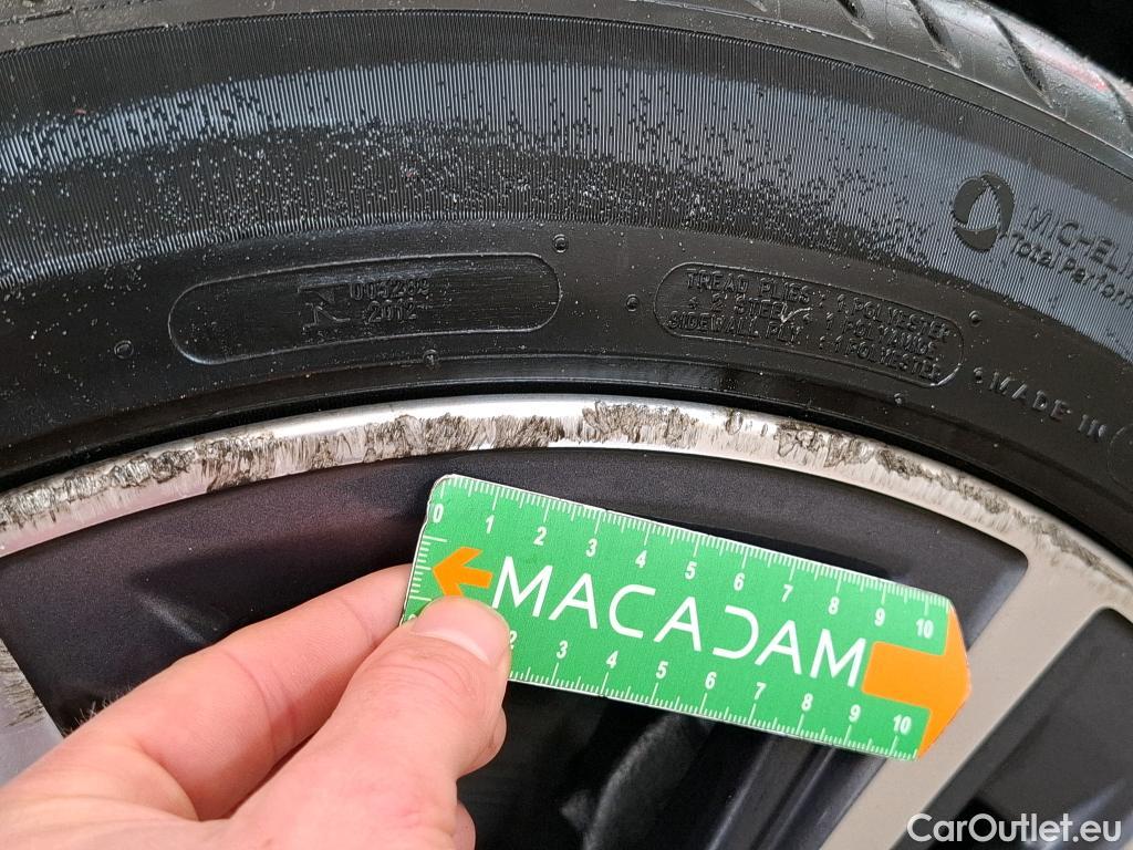  Bmw  Serie 1 BMW Série 1 / 2019 / 5P / Berline 1.5 116I Business Design #11