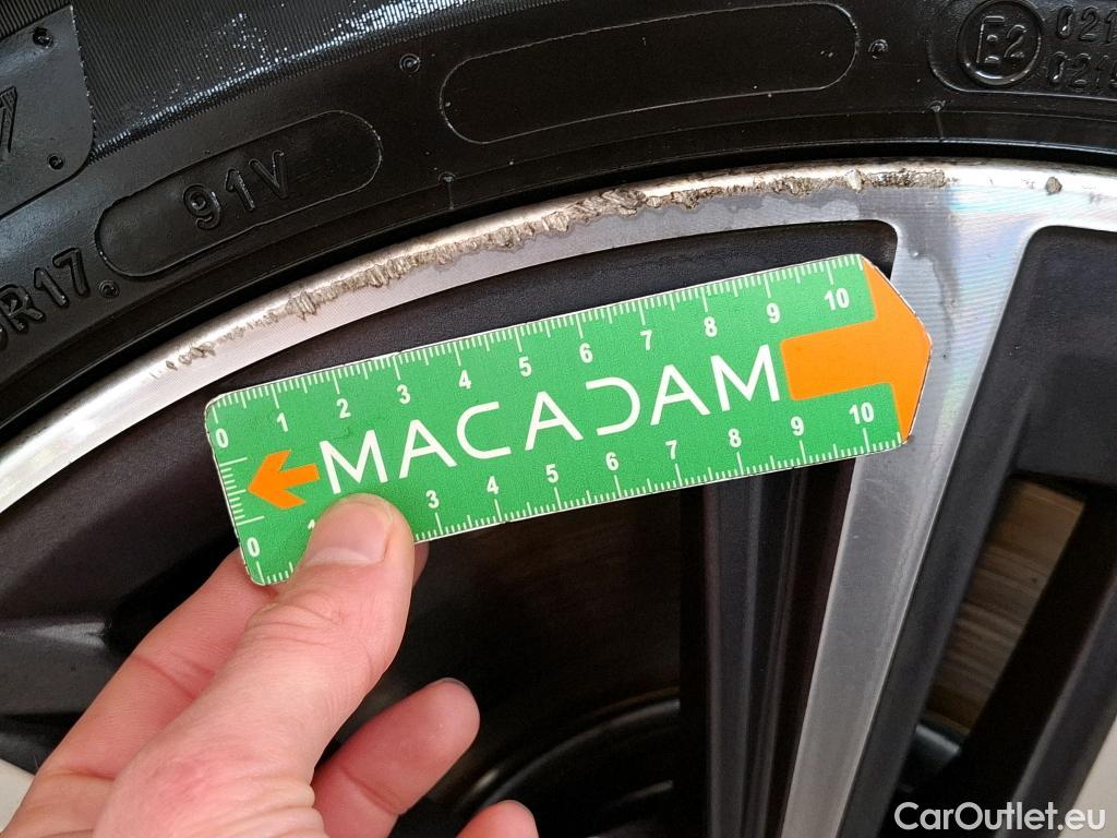  Bmw  Serie 1 BMW Série 1 / 2019 / 5P / Berline 1.5 116I Business Design #2