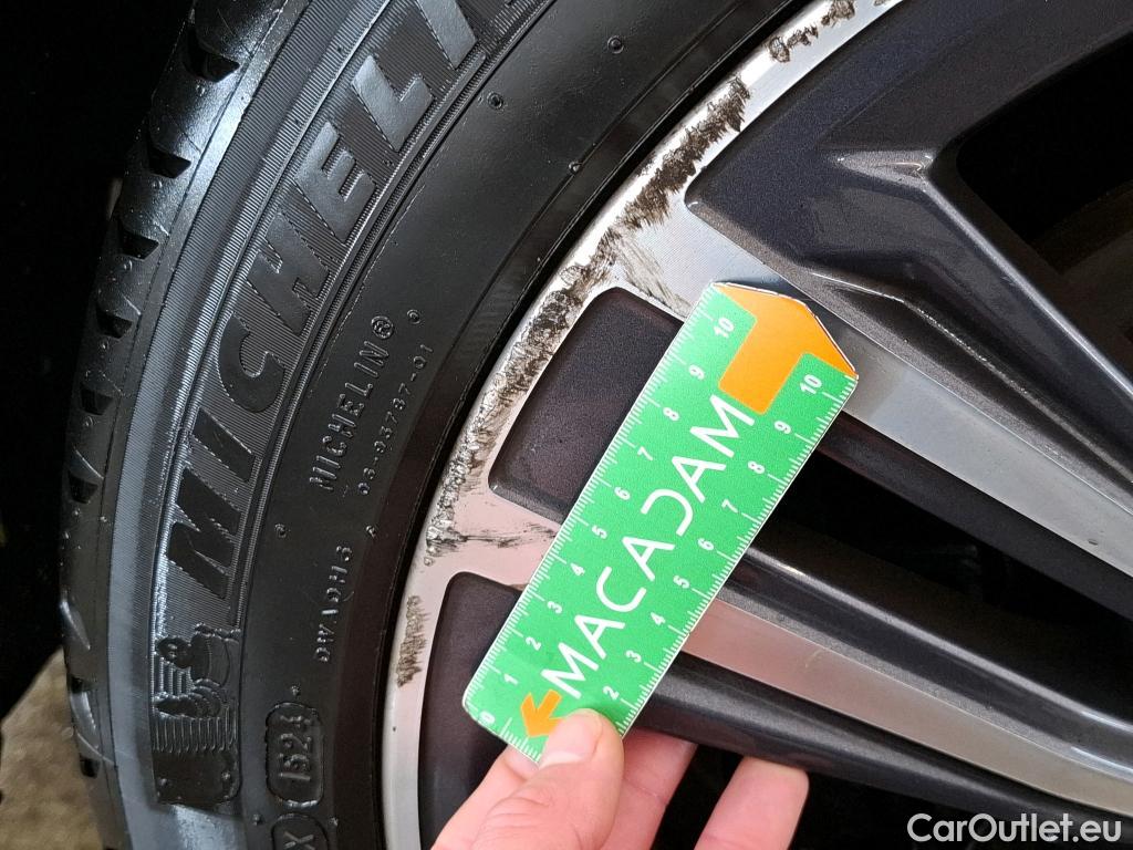  Bmw  Serie 1 BMW Série 1 / 2019 / 5P / Berline 1.5 116I Business Design #38