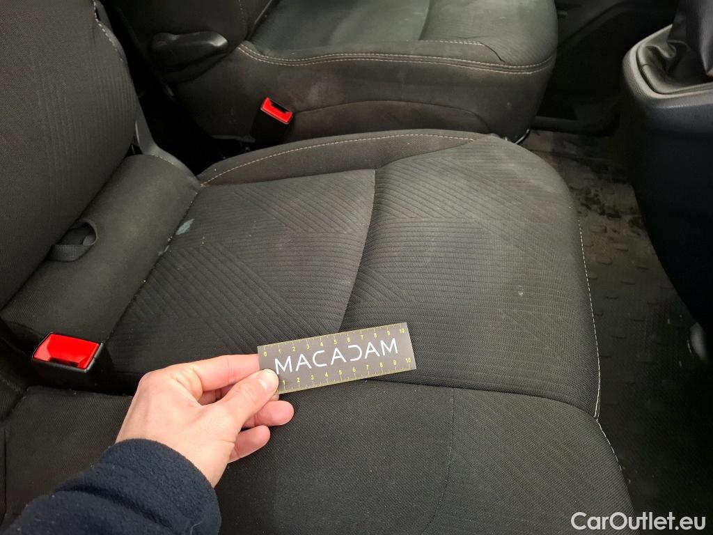  Renault  Trafic  Fourgon L2H1 3T Grand Confort 2.0 dCi 130CV BVM6 E6d #54