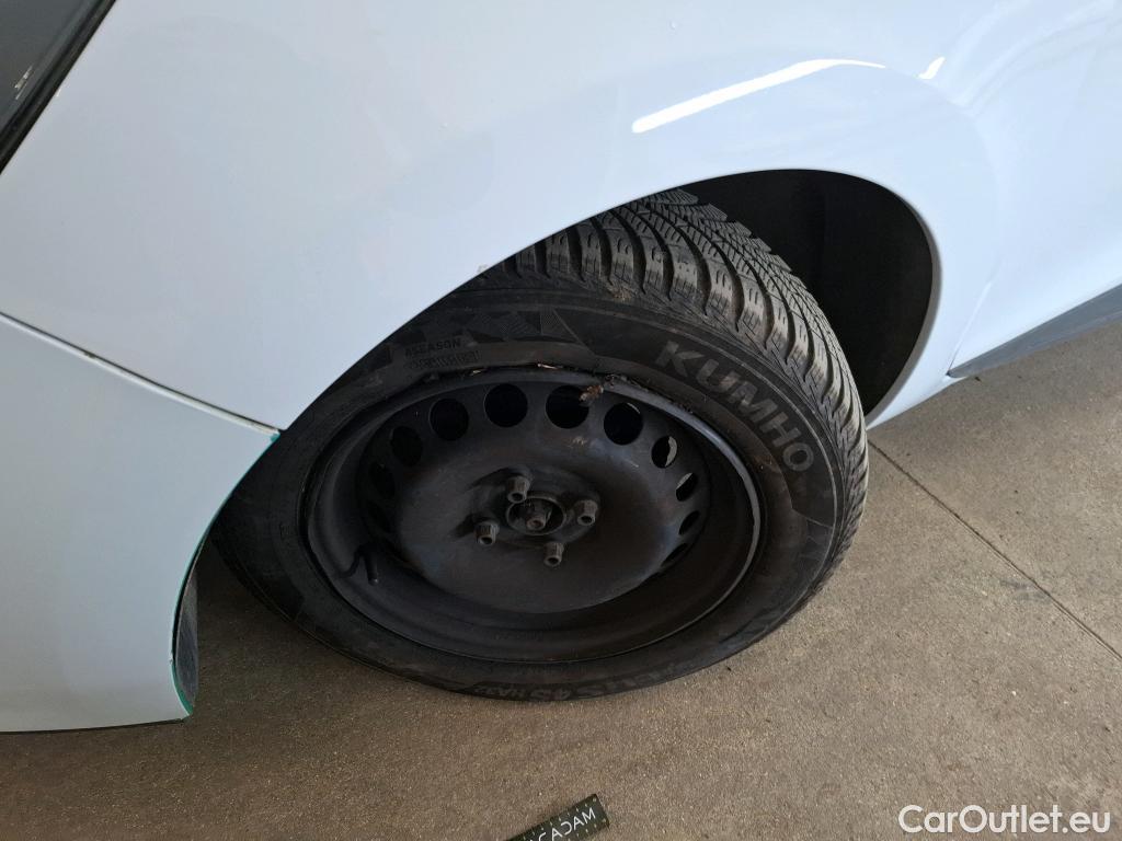  Renault  Clio RENAULT  Société VU 5p Berline Air Medianav dCi 90 - 18 #51