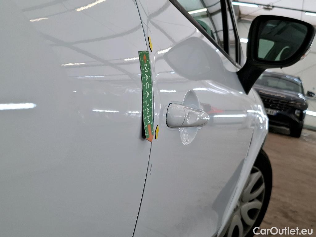  Renault  Clio  IV Air MediaNav 1.5 dCi 75CV BVM5 E6 #9