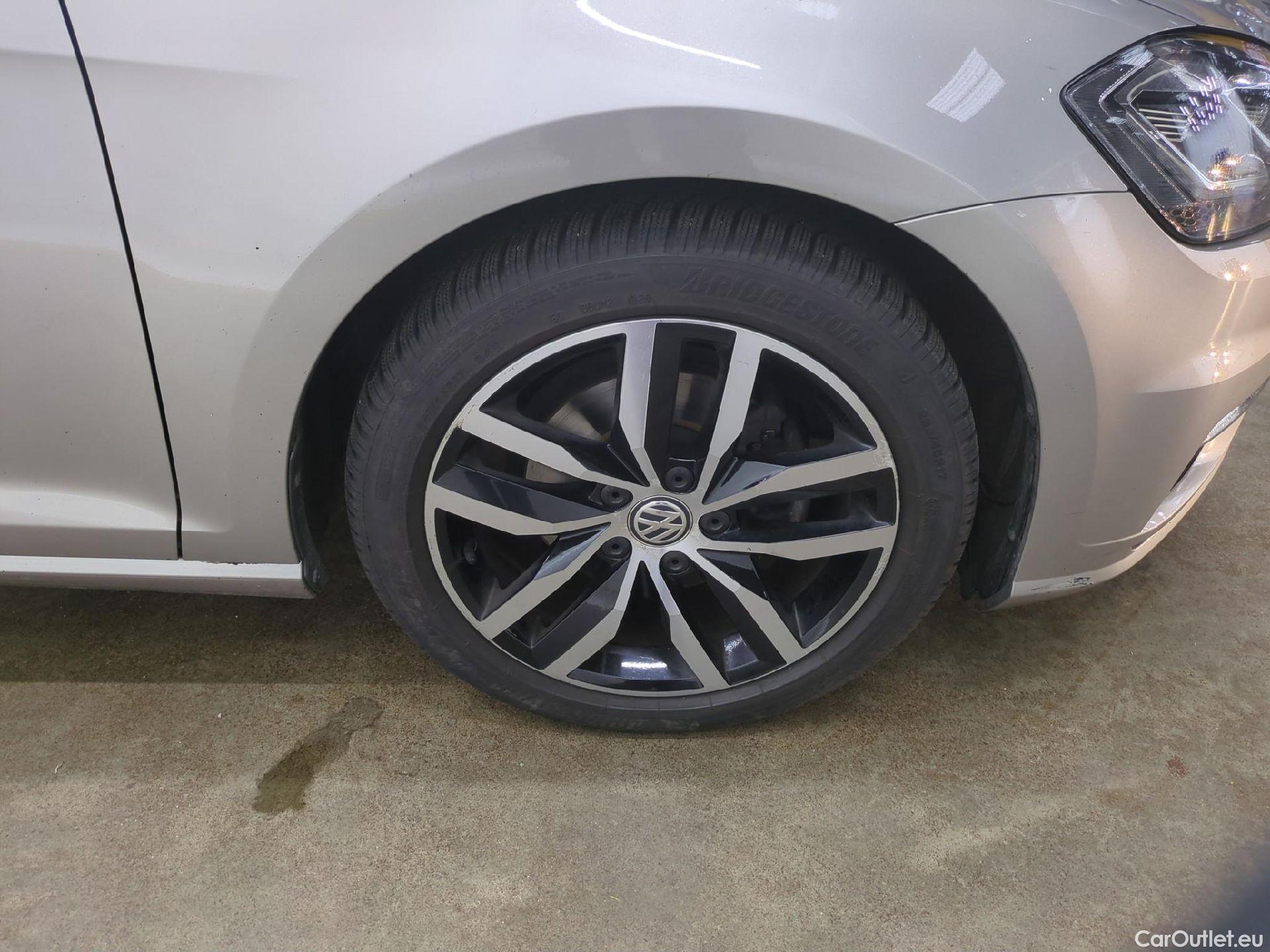  Volkswagen  Golf  VOLKSWAGEN 5p Berline 2.0 TDI 150 BVM6 Carat BMT #21