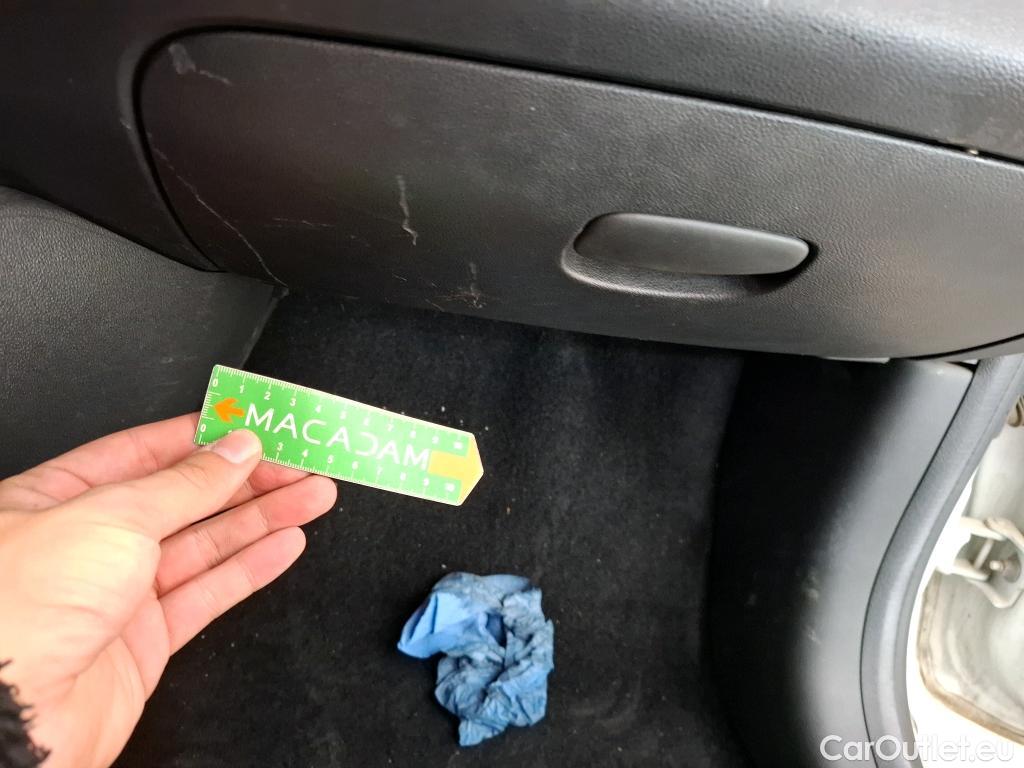  Renault  Clio  IV Air MediaNav 1.5 dCi 75CV BVM5 E6 #29