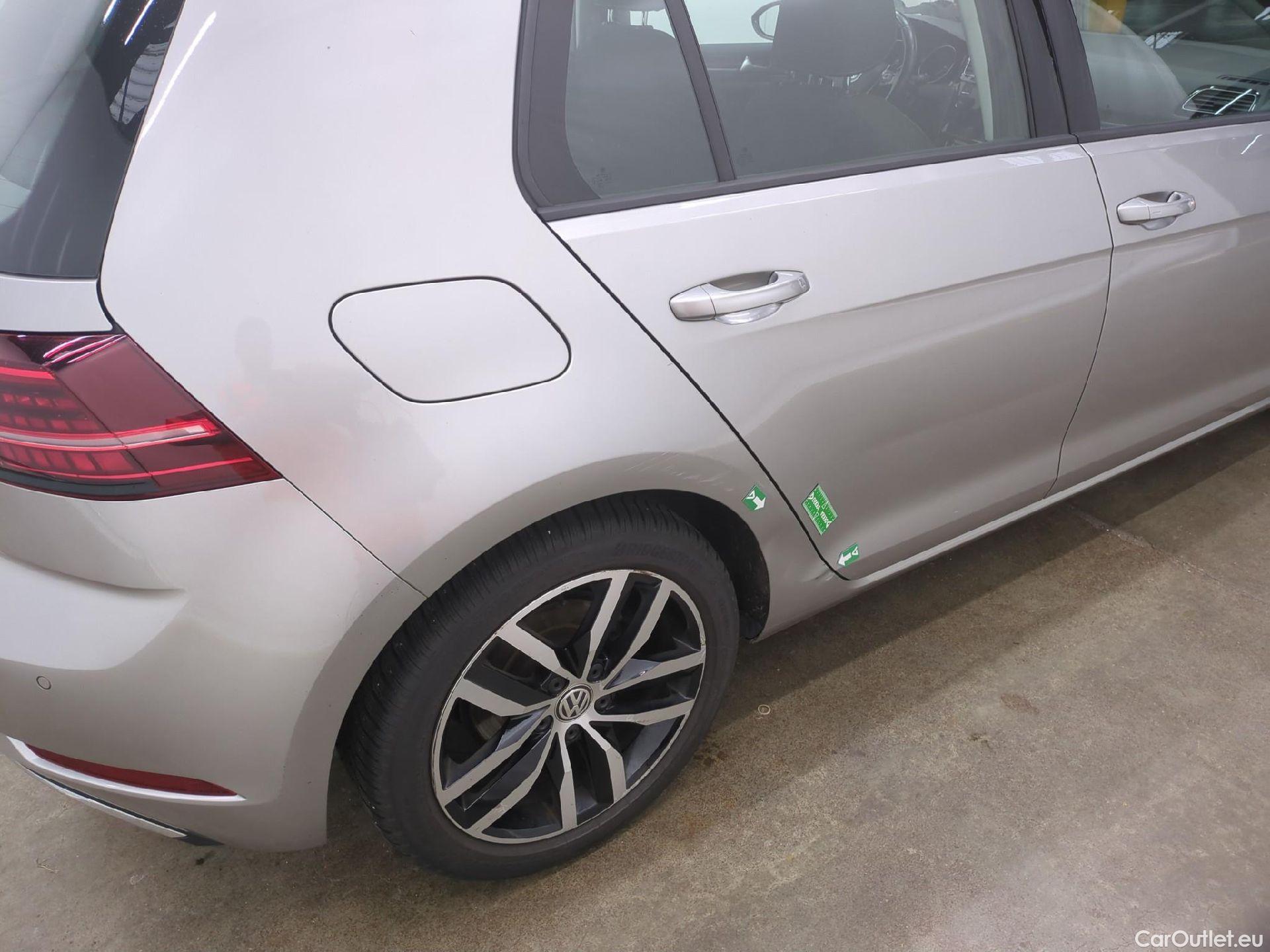  Volkswagen  Golf  VOLKSWAGEN 5p Berline 2.0 TDI 150 BVM6 Carat BMT #49