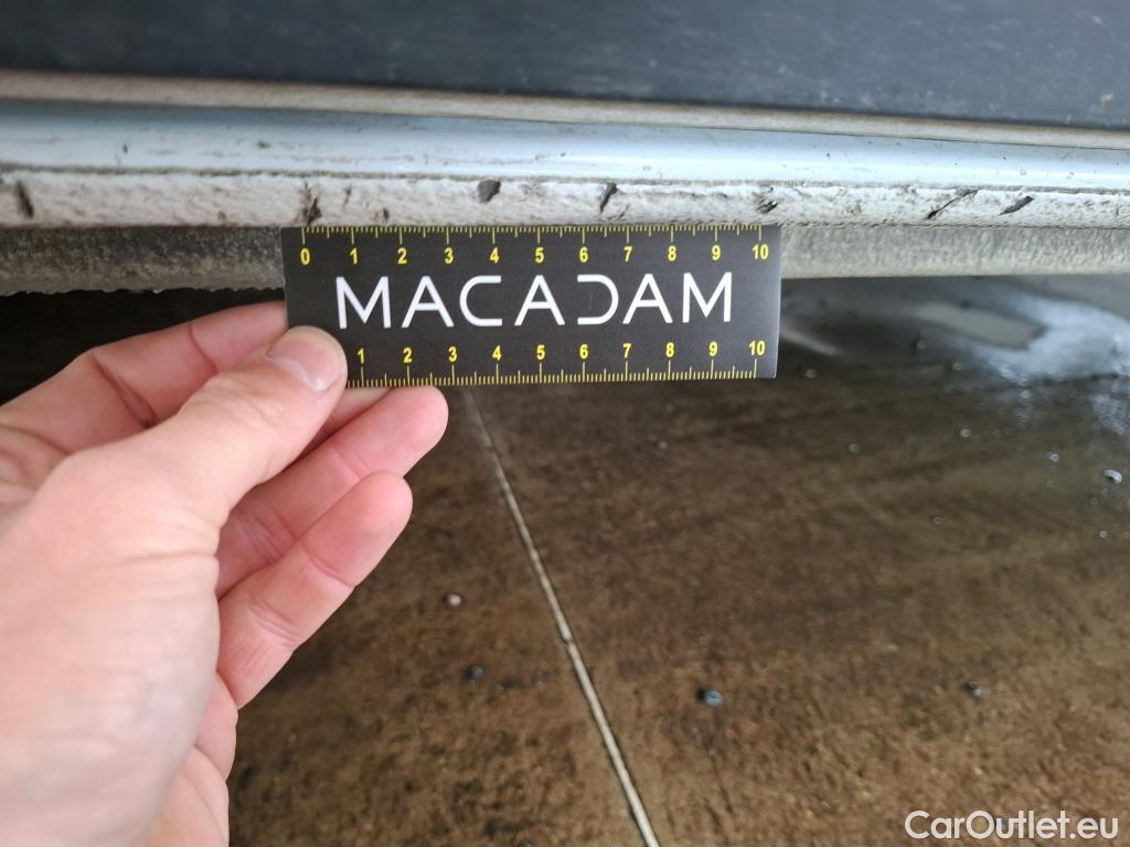  Renault  Trafic  Fourgon L2H1 3T Grand Confort 2.0 dCi 130CV BVM6 E6d #33