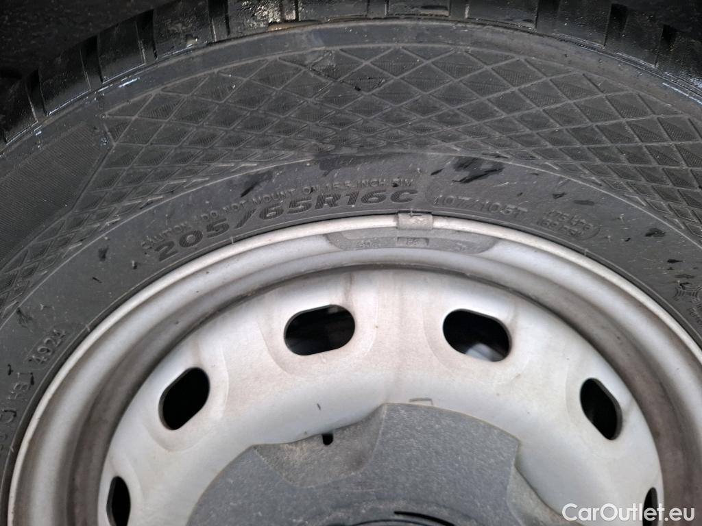  Renault  Trafic  Fourgon L2H1 3T Grand Confort 2.0 dCi 130CV BVM6 E6d #25