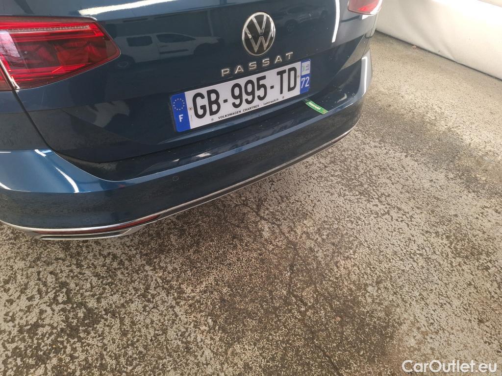  Volkswagen  Passat VOLKSWAGEN  SW / 2019 / 5P / Break 2.0 TDI 150 SCR DSG7 SW ELEGANCE #1
