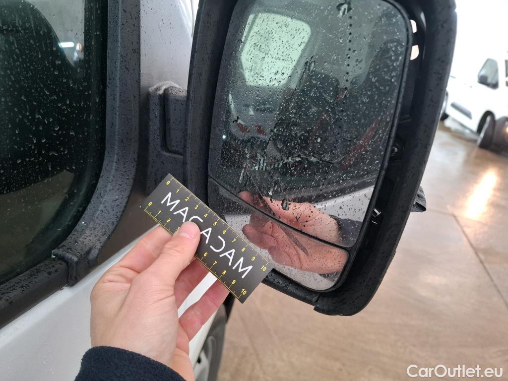  Renault  Trafic  Fourgon L2H1 3T Grand Confort 2.0 dCi 130CV BVM6 E6d #45