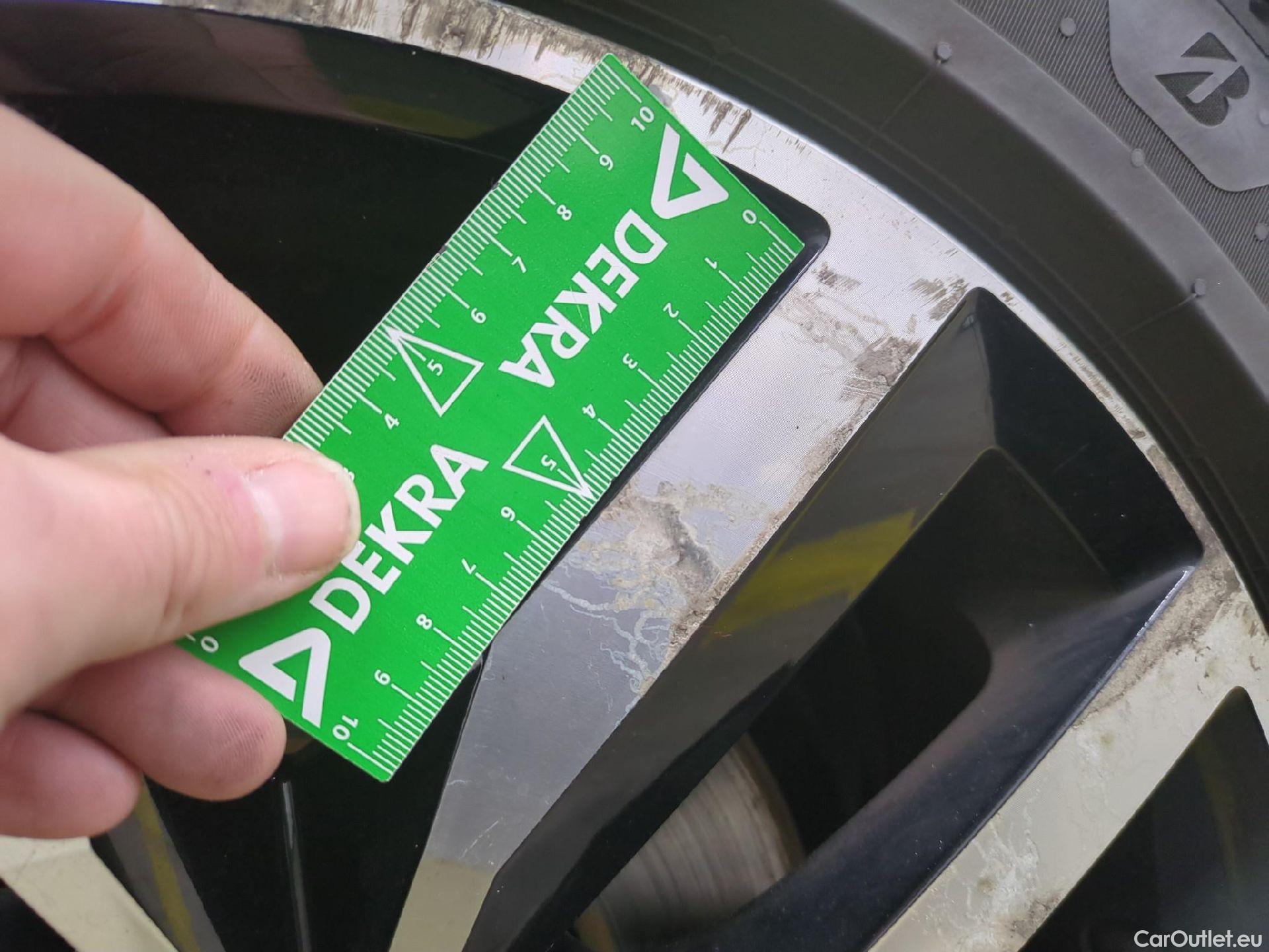  Volkswagen  Golf  VOLKSWAGEN 5p Berline 2.0 TDI 150 BVM6 Carat BMT #3