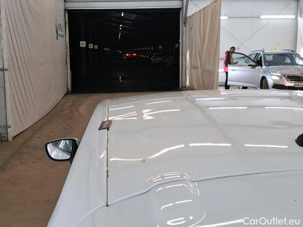  Renault  Clio RENAULT  Société VU 5p Berline Air Medianav dCi 90 - 18 #16