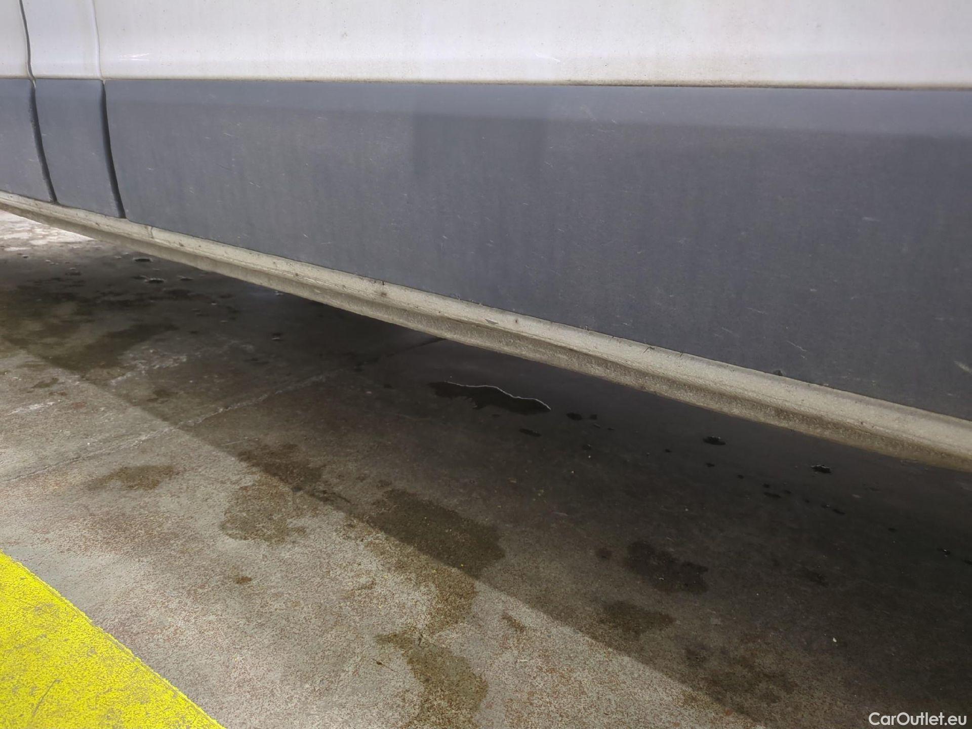  Renault  Trafic RENAULT  / 2021 / 4P / Fourgon tôlé FG GCF L1H1 3T Blue dCi 130 #45