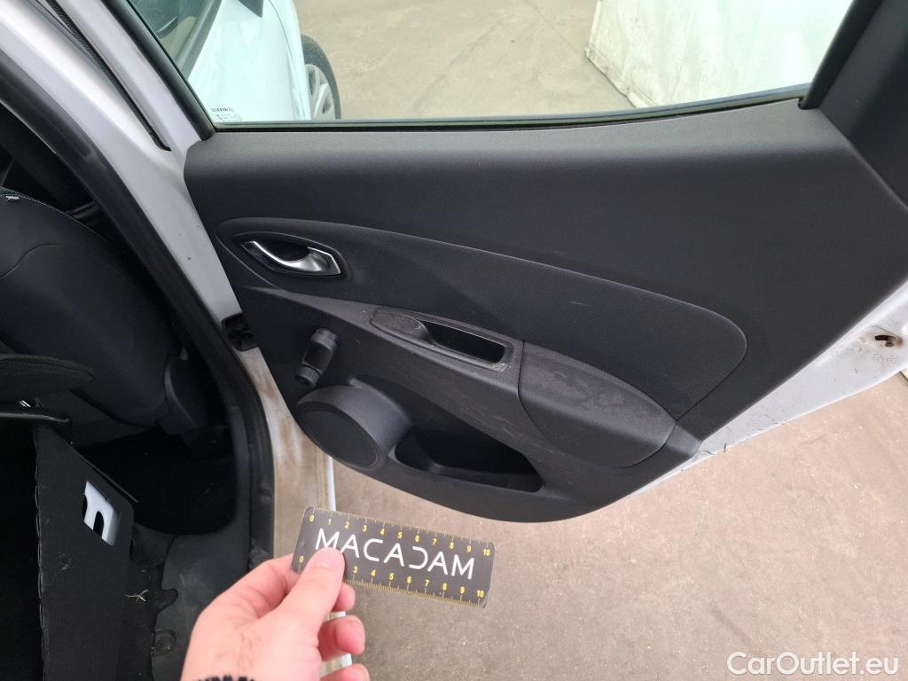  Renault  Clio  IV Air MediaNav 1.5 dCi 75CV BVM5 E6 #9