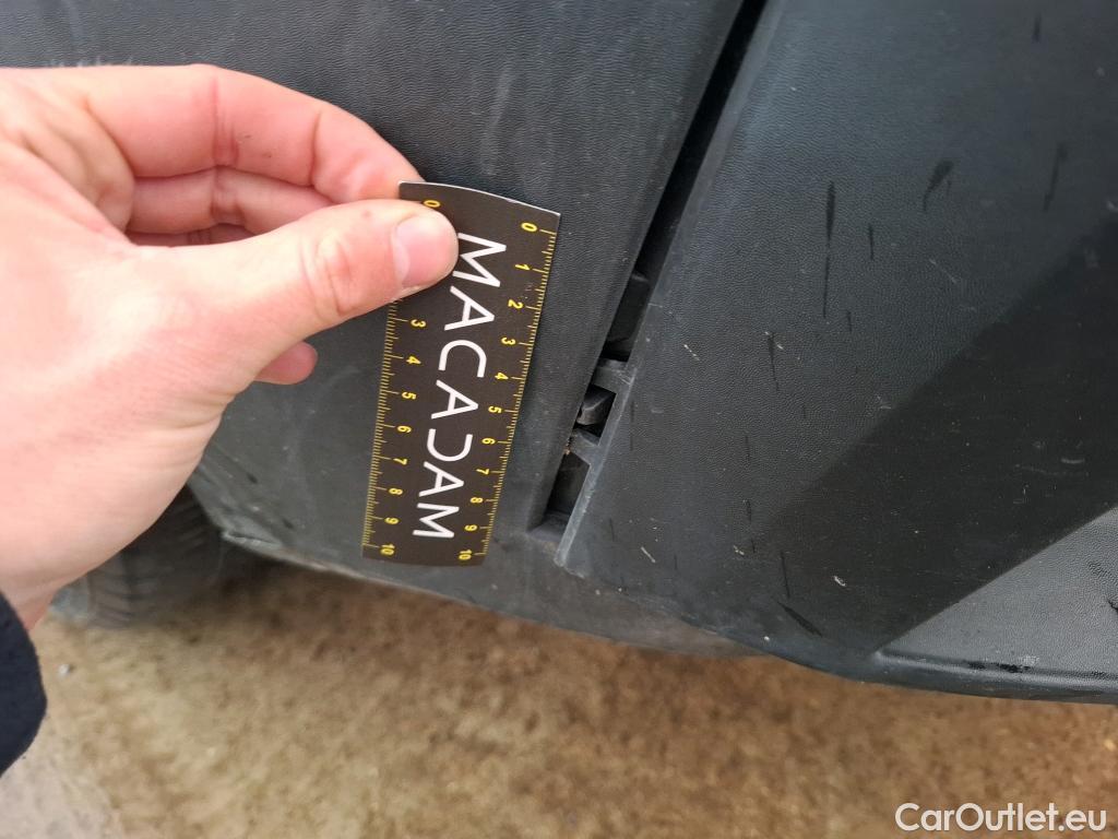  Renault  Trafic  Fourgon L2H1 3T Grand Confort 2.0 dCi 130CV BVM6 E6d #74