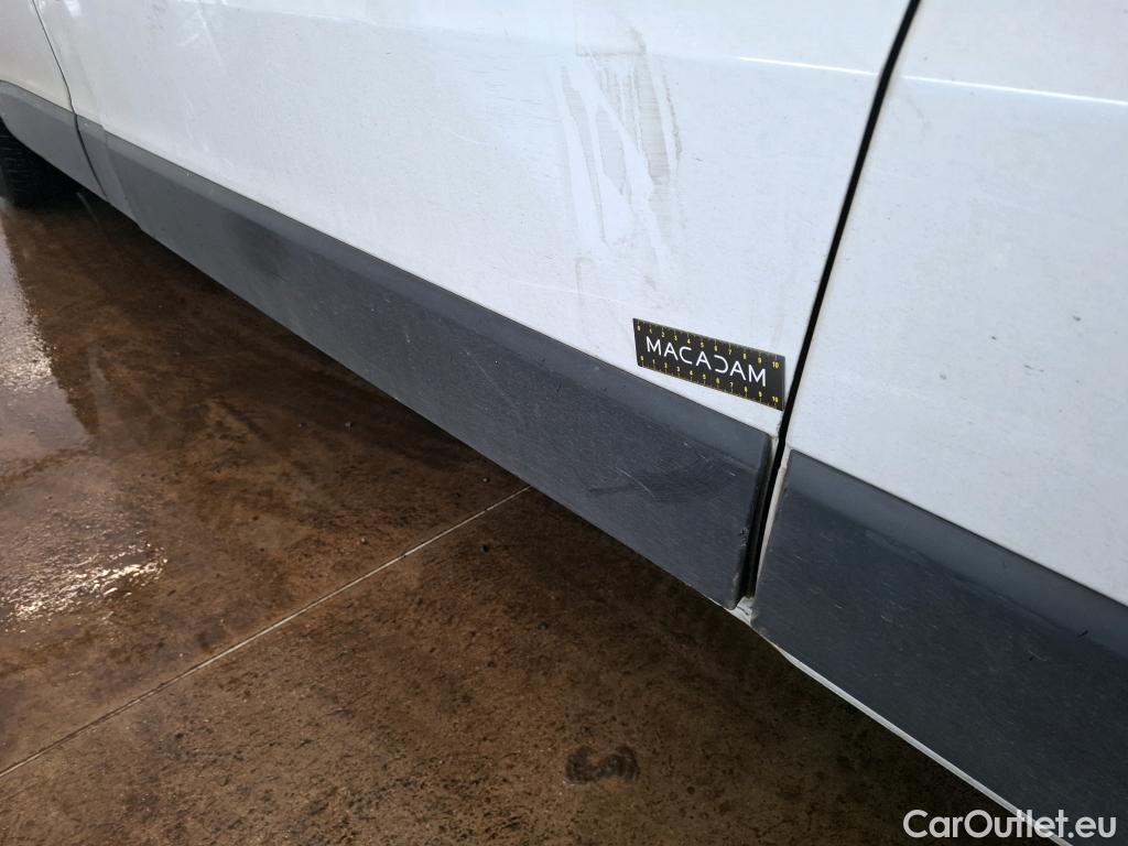  Renault  Trafic  Fourgon L2H1 3T Grand Confort 2.0 dCi 130CV BVM6 E6d #65