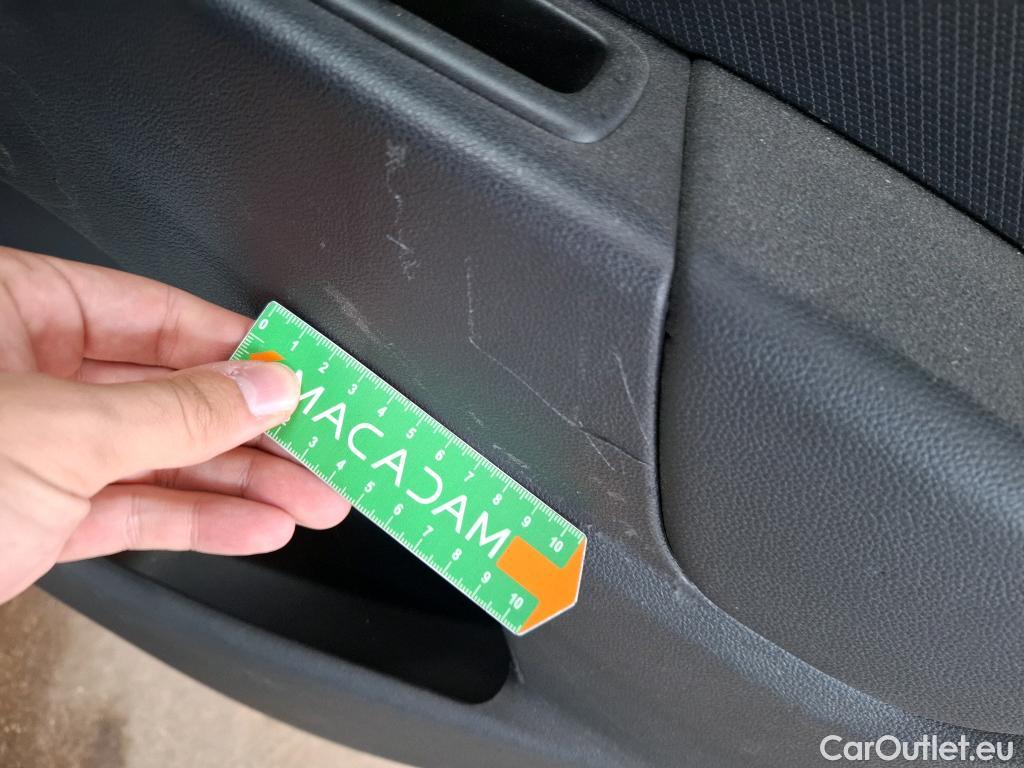  Renault  Clio  IV Air MediaNav 1.5 dCi 75CV BVM5 E6 #33