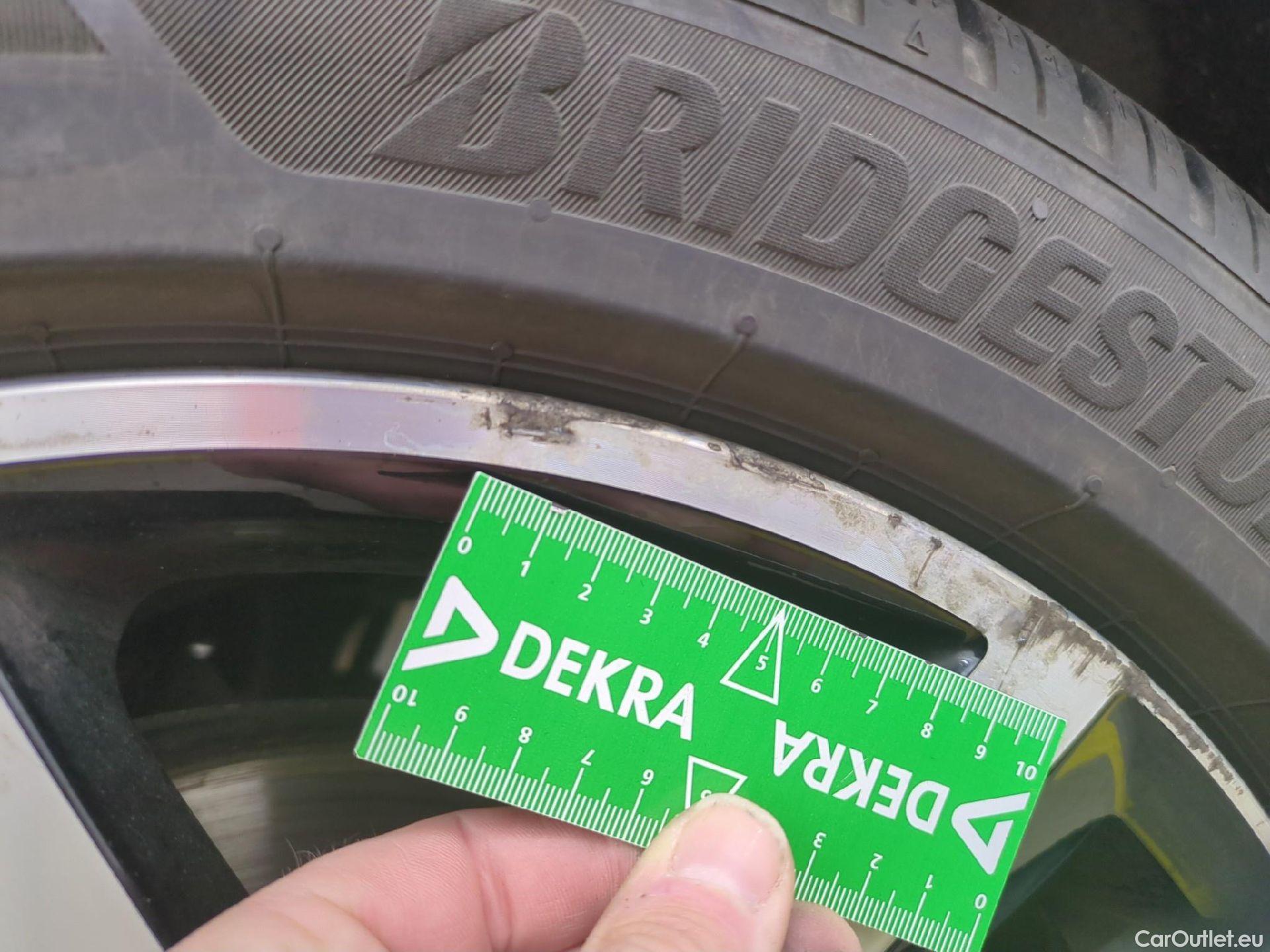  Volkswagen  Golf  VOLKSWAGEN 5p Berline 2.0 TDI 150 BVM6 Carat BMT #9