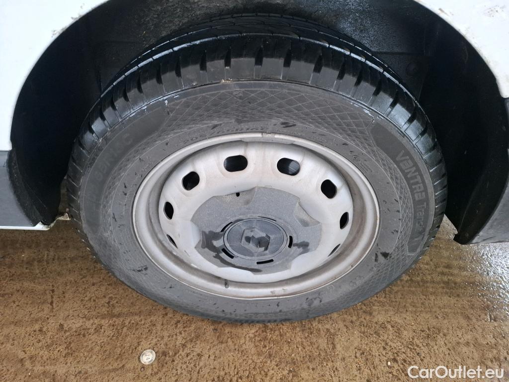  Renault  Trafic  Fourgon L2H1 3T Grand Confort 2.0 dCi 130CV BVM6 E6d #22