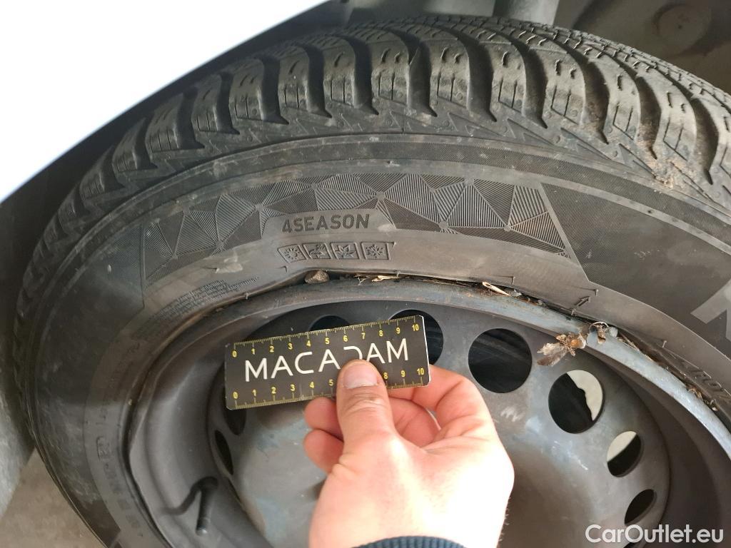  Renault  Clio RENAULT  Société VU 5p Berline Air Medianav dCi 90 - 18 #37