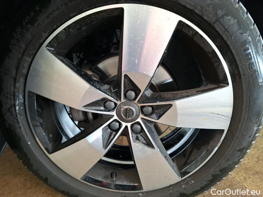  Volvo  XC 40 XC40 Momentum 2WD 2.0 D3 150CV BVA8 E6dT #7