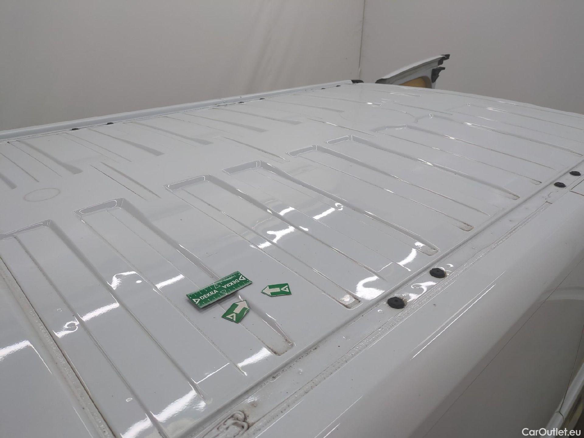  Renault  Trafic RENAULT  / 2021 / 4P / Fourgon tôlé FG GCF L1H1 3T Blue dCi 130 #24