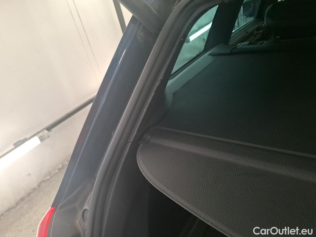  Volkswagen  Passat VOLKSWAGEN  SW / 2019 / 5P / Break 2.0 TDI 150 SCR DSG7 SW ELEGANCE #11