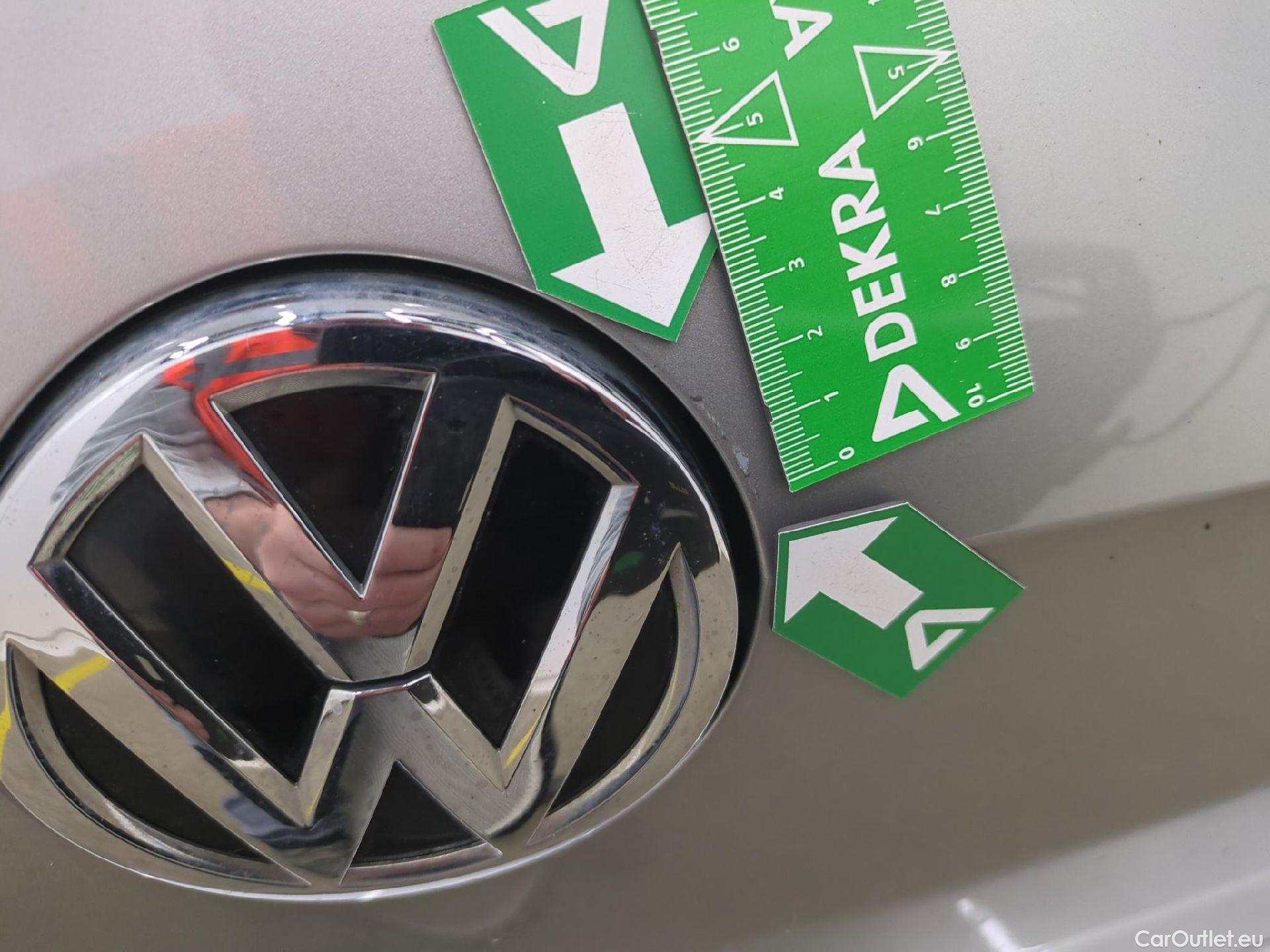  Volkswagen  Golf  VOLKSWAGEN 5p Berline 2.0 TDI 150 BVM6 Carat BMT #46