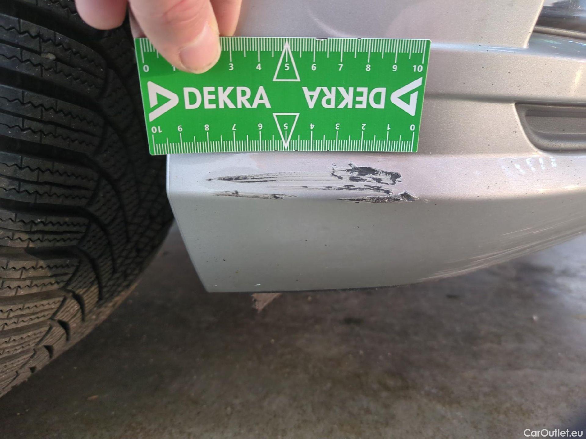  Volkswagen  Golf  VOLKSWAGEN 5p Berline 2.0 TDI 150 BVM6 Carat BMT #27