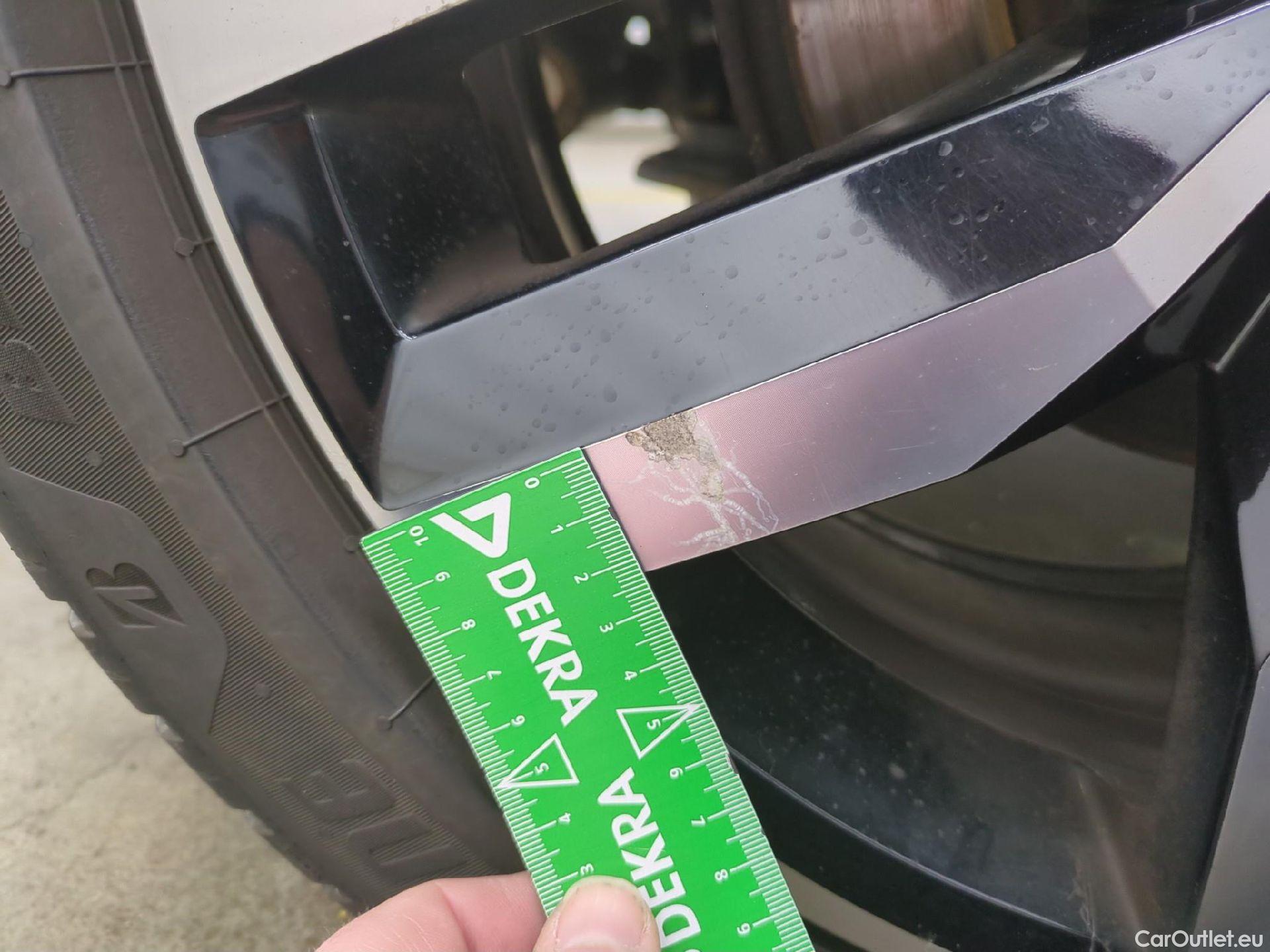  Volkswagen  Golf  VOLKSWAGEN 5p Berline 2.0 TDI 150 BVM6 Carat BMT #20