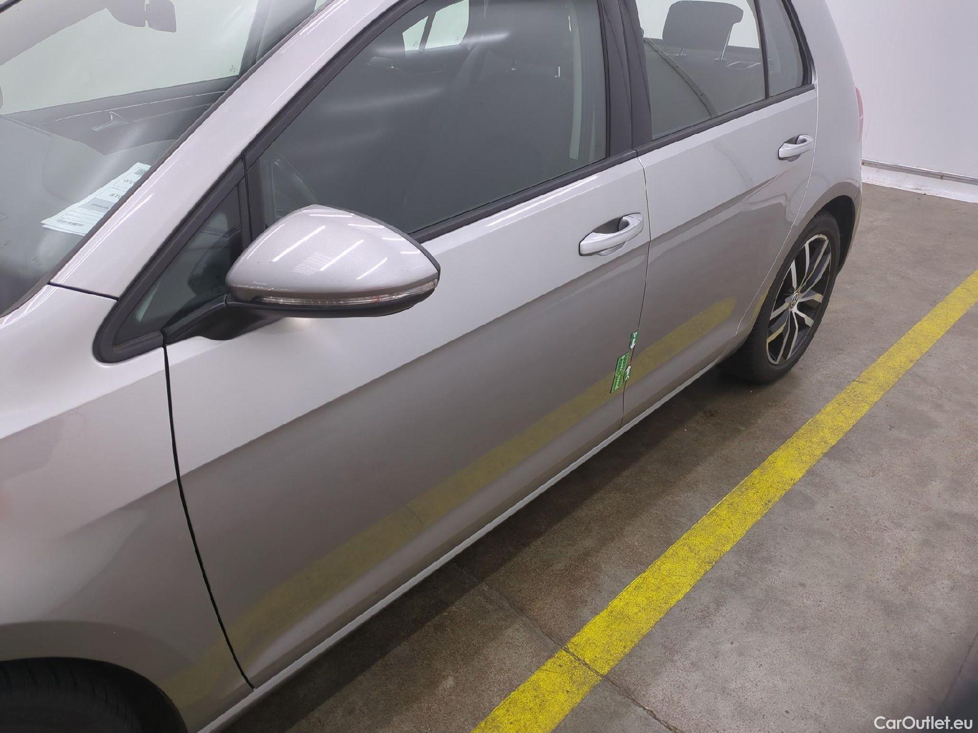  Volkswagen  Golf  VOLKSWAGEN 5p Berline 2.0 TDI 150 BVM6 Carat BMT #35