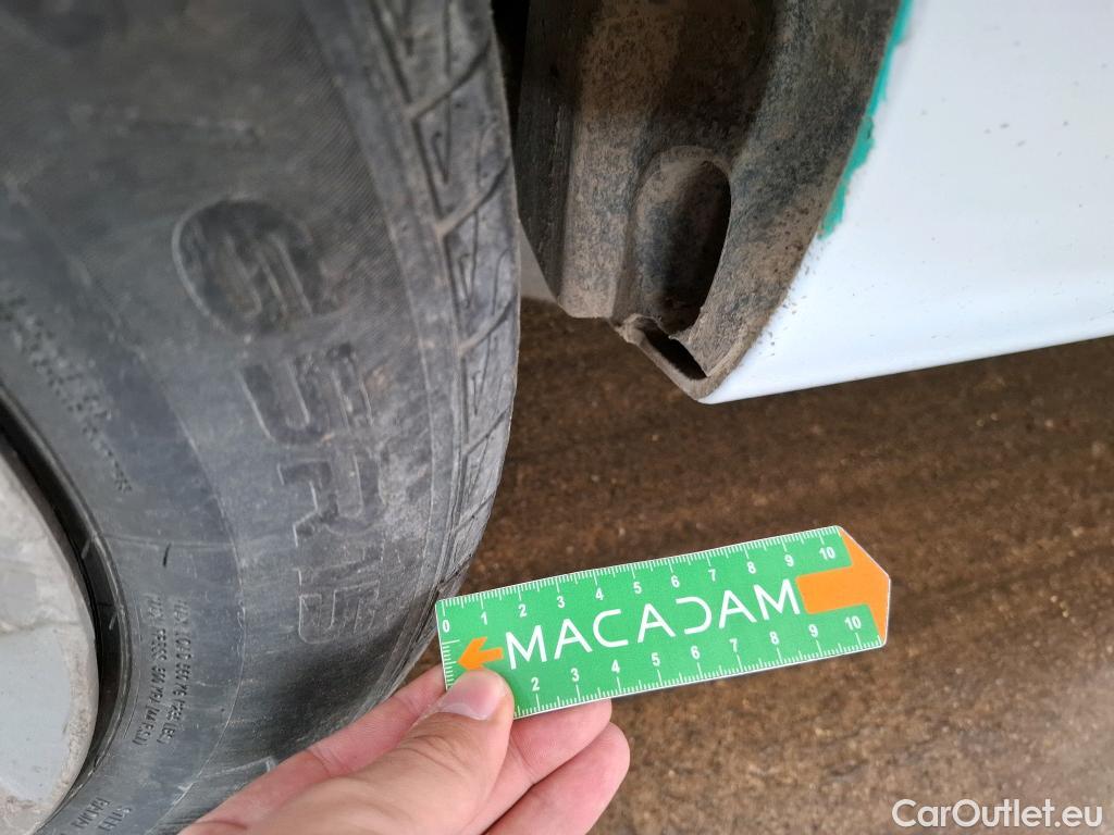  Renault  Clio  IV Air MediaNav 1.5 dCi 75CV BVM5 E6 #39