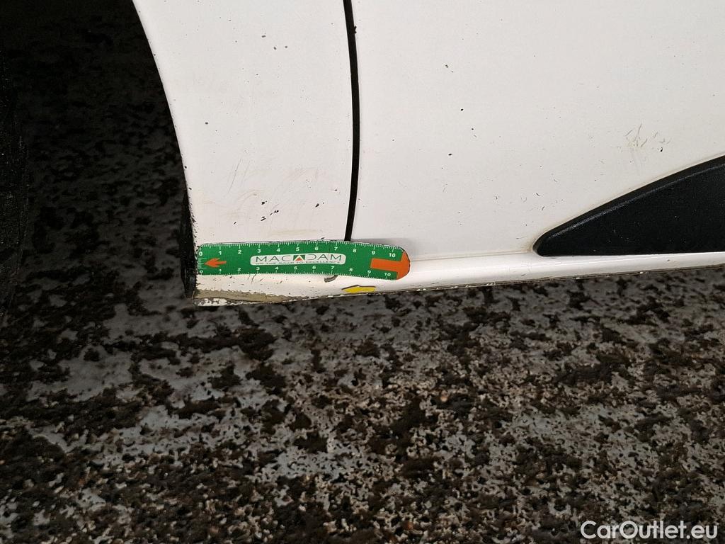  Peugeot  Expert  Fourgon Asphalt L2 2.0 HDi 120CV BVM6 E6dT #9