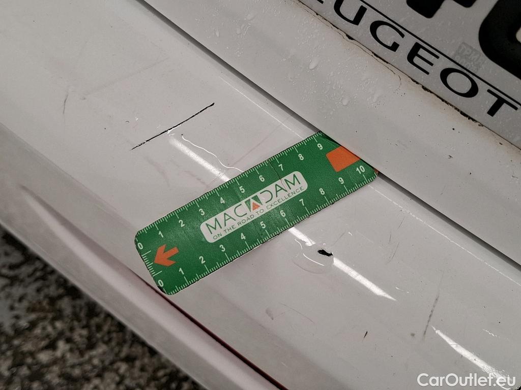  Peugeot  208  Affaire Premium 1.6 HDi 75CV BVM5 E6 #29