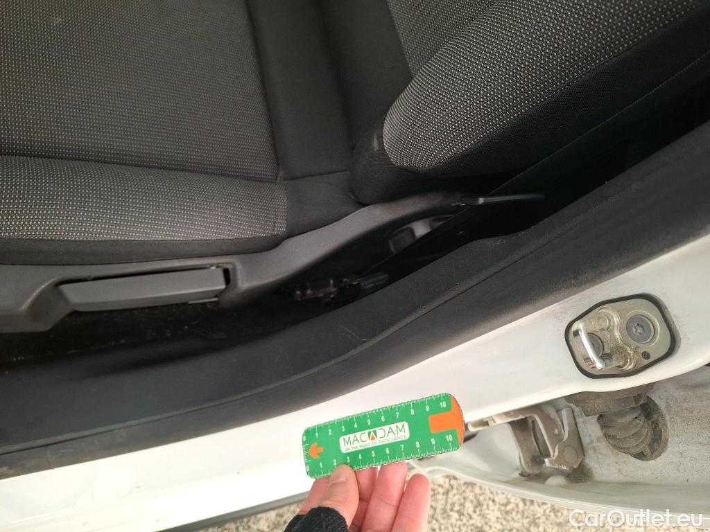  Citroen  C3  Société Feel Business R 1.2 PureTech 80CV BVM5 E6d #12