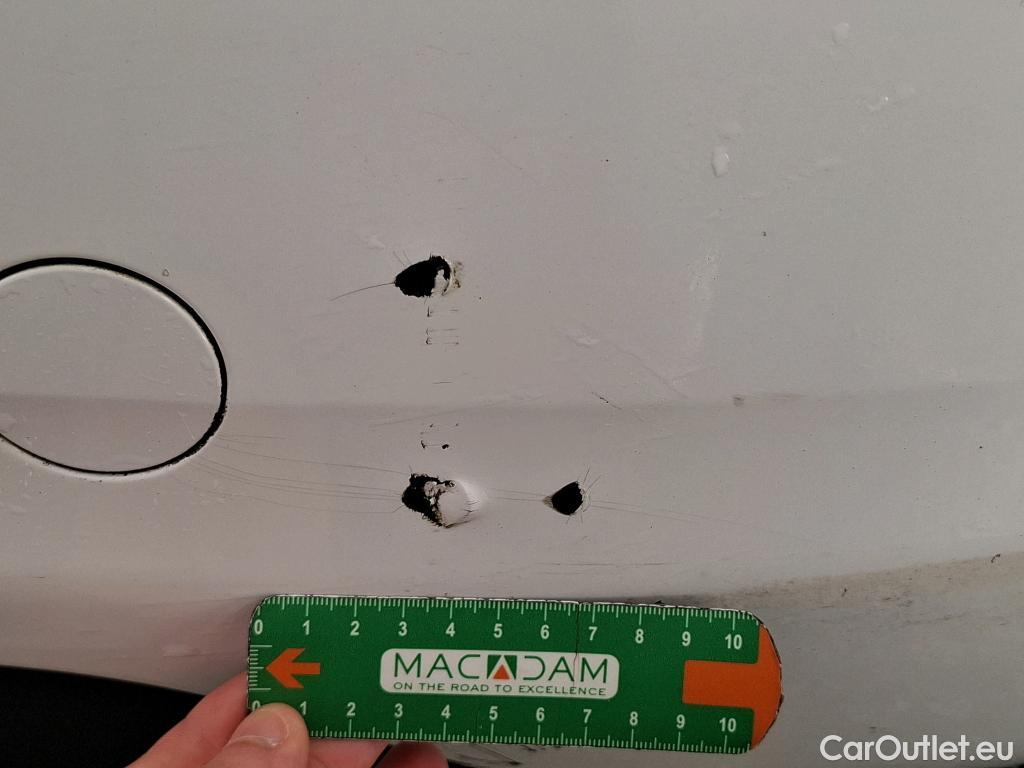  Peugeot  208  Affaire Premium 1.6 HDi 75CV BVM5 E6 #24