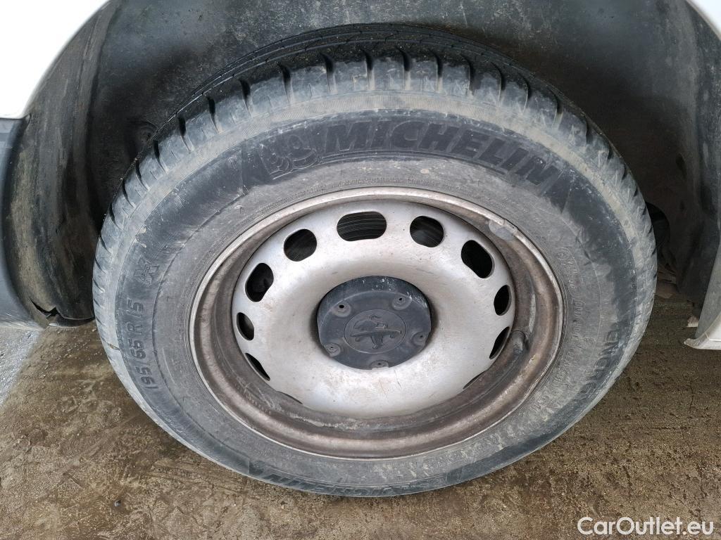  Peugeot  Partner PEUGEOT  VU 4p Fourgonnette 1.6 BLUEHDI 100 S&S LONG PREMIUM #25