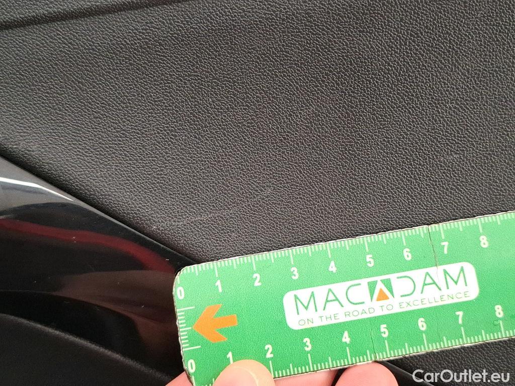  Peugeot  208  Affaire Premium 1.6 HDi 75CV BVM5 E6 #64