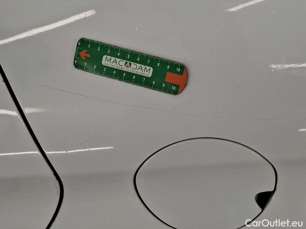  Peugeot  208  Affaire Premium 1.6 HDi 75CV BVM5 E6 #22