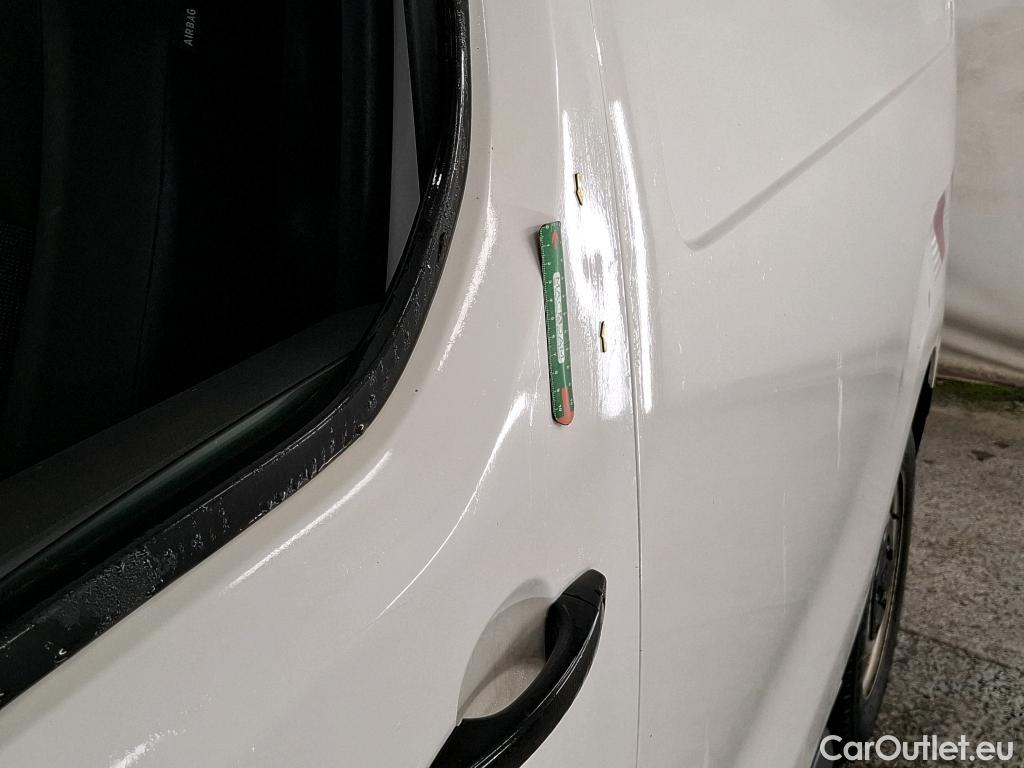  Peugeot  Expert  Fourgon Asphalt L2 2.0 HDi 120CV BVM6 E6dT #17