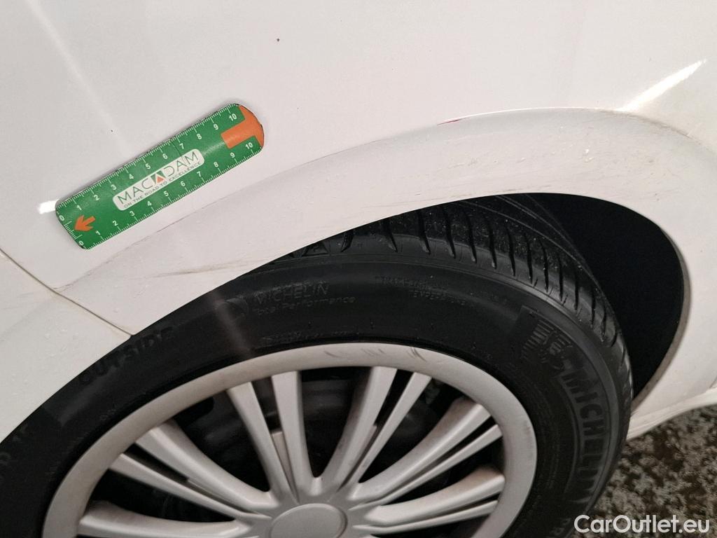  Peugeot  208  Affaire Premium 1.6 HDi 75CV BVM5 E6 #43