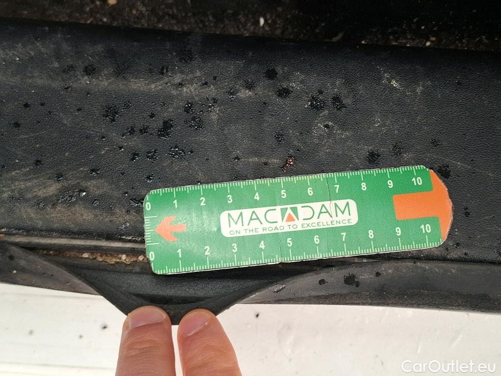  Peugeot  208  Affaire Premium 1.6 HDi 75CV BVM5 E6 #54