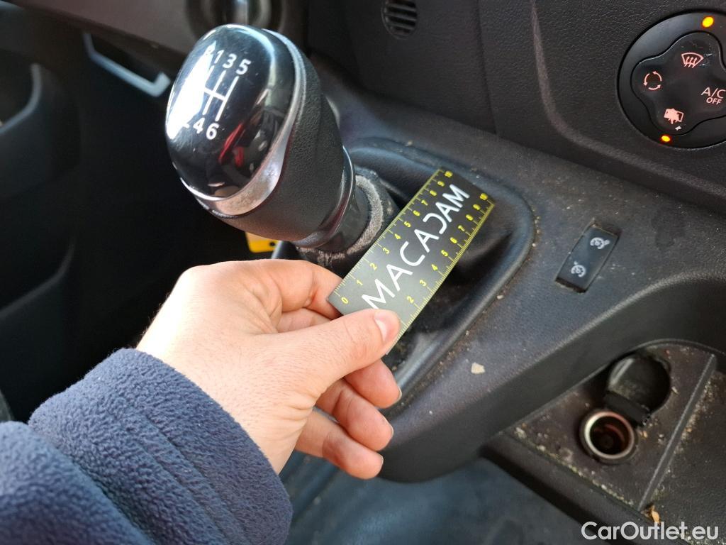  Opel  Movano  B Fourgon/Combi Fourgon Moyen L2H2 3 5t turbo 135CV BVM6 E6dT #119