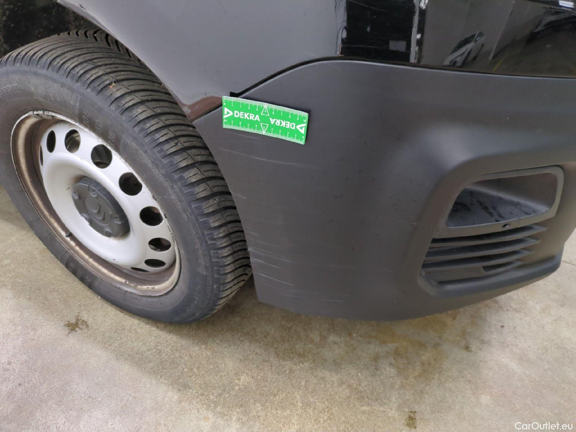  Citroen  Berlingo  Fourgon Club M 1000 1.5 BlueHDi 130CV BVA8 E6dT #31