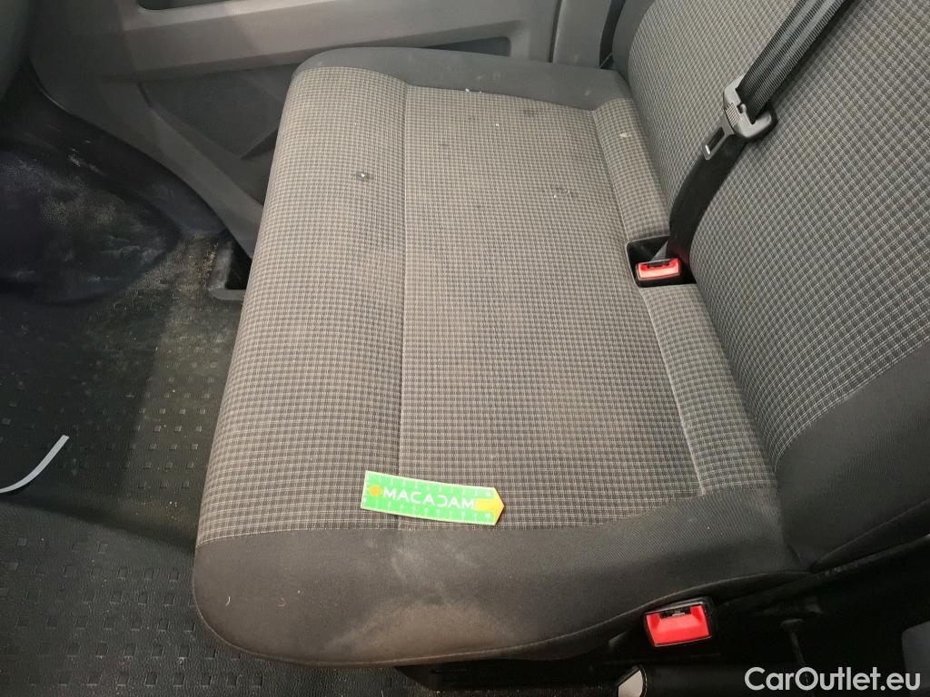  Volkswagen  Transporter VOLKSWAGEN  / 2019 / 4P / Fourgon tôlé 2.0 TDi 150 L1H1 Business Plus #16